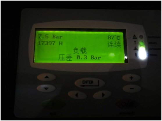 油氣分離器使用過(guò)程中因壓差過(guò)高被擊穿，造成跑油，油分配料不匹配造成壓差過(guò)高(圖5)